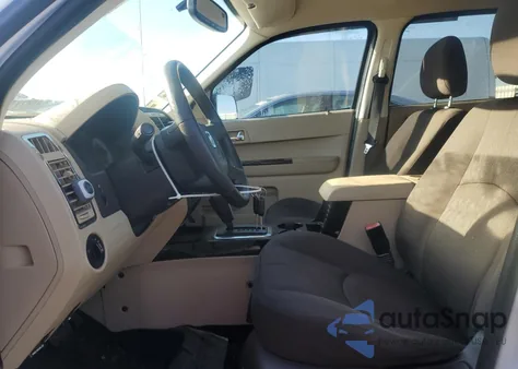 2008 Mazda Tribute I z USA, uszkodzony, nr VIN 4F2CZ02Z88KM23617